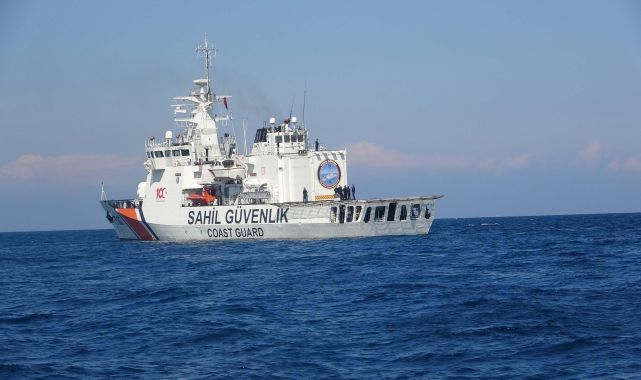 Çanakkale'de batan bottaki göçmenlerden 1'inin daha cansız bedenine ulaşıldı