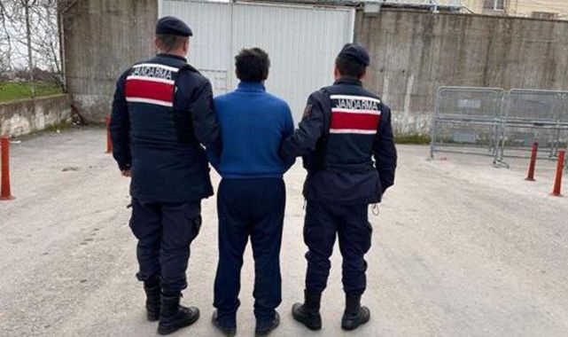 Cezaevi firarisi TEM'de yürürken yakalandı