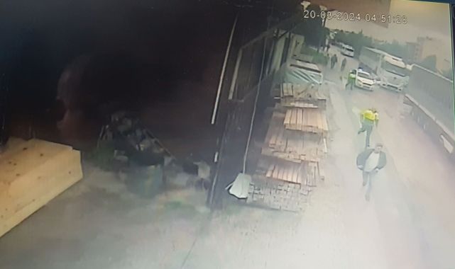 'Dur' ihtarına uymayan TIR şoförü, yakalanınca arbedede polisin parmağını kırdı