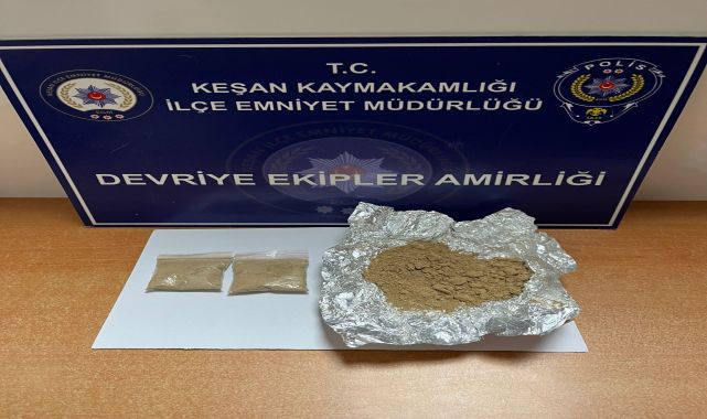 Edirne’de çöp konteynerinin altında uyuşturucu ele geçirildi