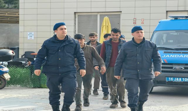 İnegöl'de Afgan uyruklu 5 kaçak göçmen yakalandı