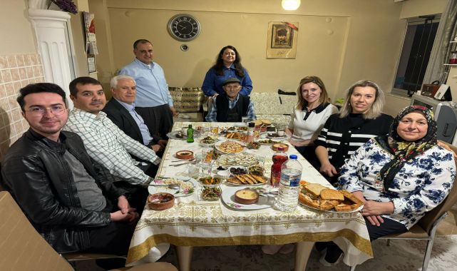 Mustafa Bozbey ilk iftarını Güler ailesiyle yaptı