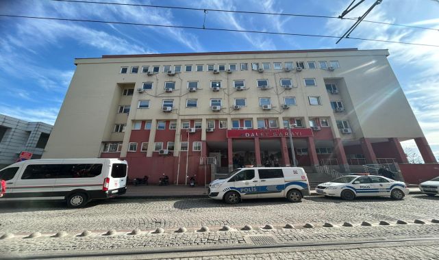 Sokakta tanımadığı kişiyi bıçaklayarak öldüren sanığa müebbet istemi
