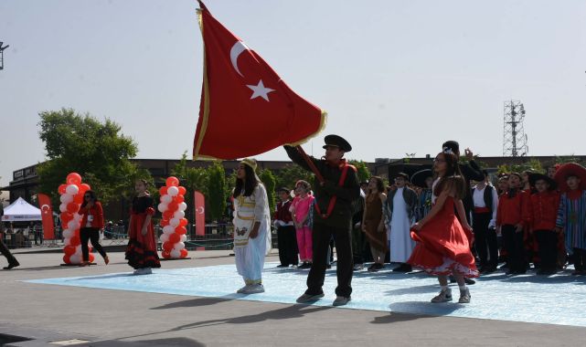 Balıkesir'de 23 Nisan coşkusu