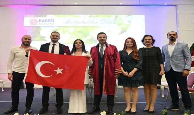 Başkan Akın, sürpriz evlilik teklifine denk geldiği çiftin, bu defa nikahını kıydı