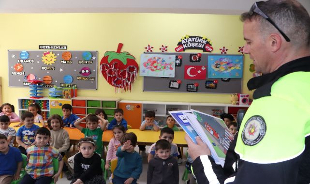 Bursa polisinden ilkokul öğrencilerine trafik eğitimi