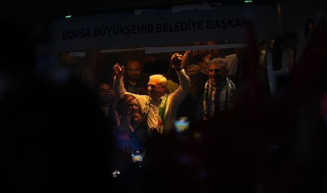 Bursa'da CHP'li Bozbey başkan seçildi; 6 ilçeyi CHP, 9 ilçeyi AK Parti, 2 ilçeyi İYİ Parti kazandı