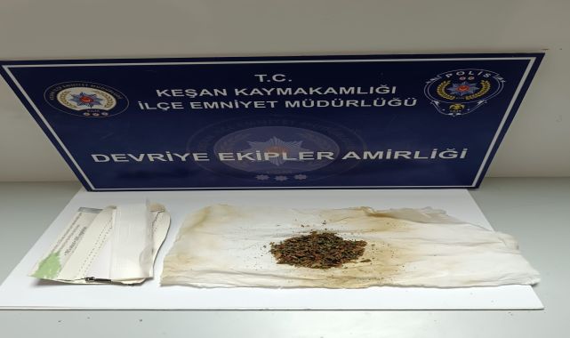 Edirne’de otomobilde uyuşturucu ele geçirildi; 3 gözaltı