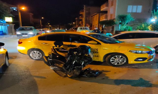 Taksiyle motosiklet çarpıştı! 4 yaralı