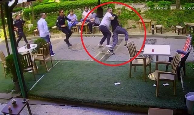 Esnafın, polisten kaçan şüpheliyi etkisiz hale getirdiği anlar kamerada