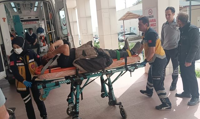 Minibüs, refüjdeki ağaçlara çarpıp takla attı: 1'i Kırgızistanlı 2 yaralı