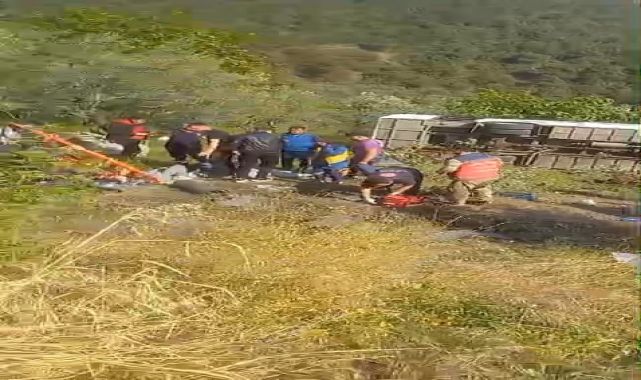 Geziden dönen öğrenciler ölümden döndü! 12 yaralı