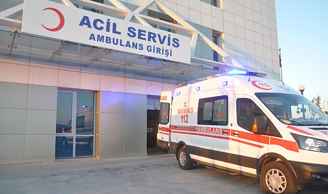 Tartıştığı Kişiyi Sokak Ortasında Boğazından Bıçakladı