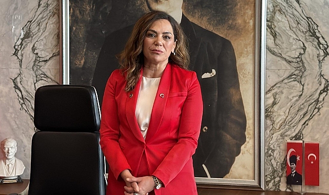 Tekirdağ’ın İlk Kadın Belediye Başkanı Yüceer, Mazbatasını Aldı