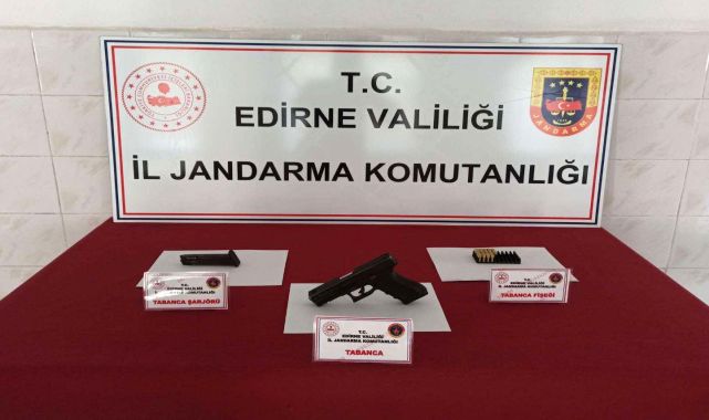 Üzerinde silahla yakalandı
