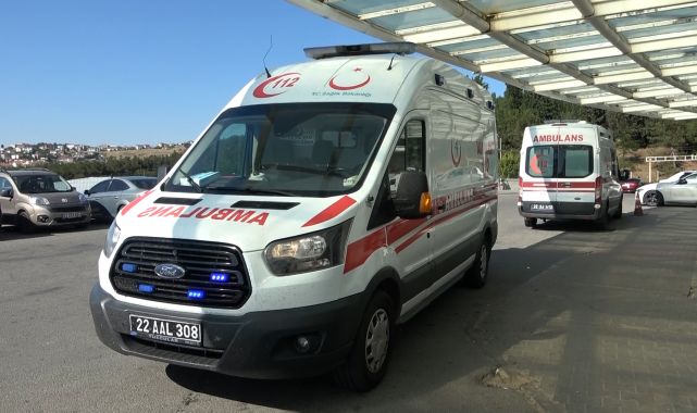 Yolda karşılaştığı husumetlilerine silahla ateş açtı; 2 yaralı