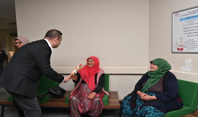 Başkan Akın hem annelerin hem de hemşirelerin gününü kutladı