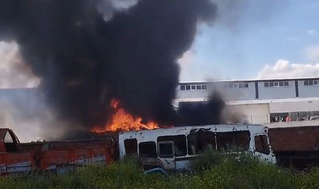 Bursa’da hurda deposunda çıkan yangın 1 saatte söndürüldü