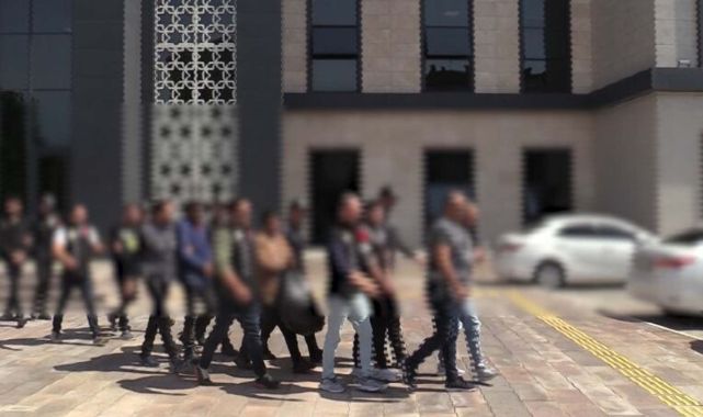 Çanakkale'de bıçak zoruyla gasba 3 tutuklama
