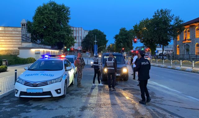 Edirne’de ‘asayiş’ uygulamasında 7 kaçak göçmen yakalandı