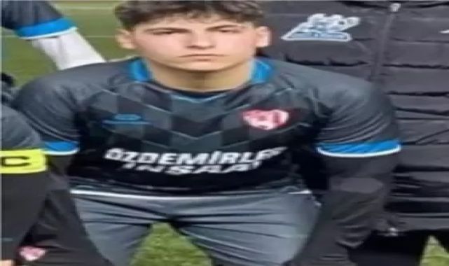 Kazada ölen genç futbolcu, gözyaşları arasında toprağa verildi