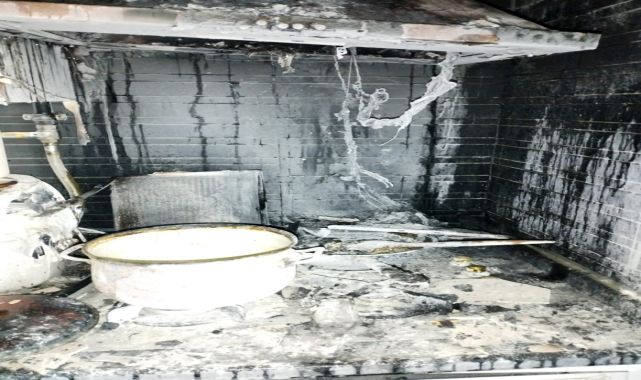 Ocakta unutulan tencere yangın çıkardı