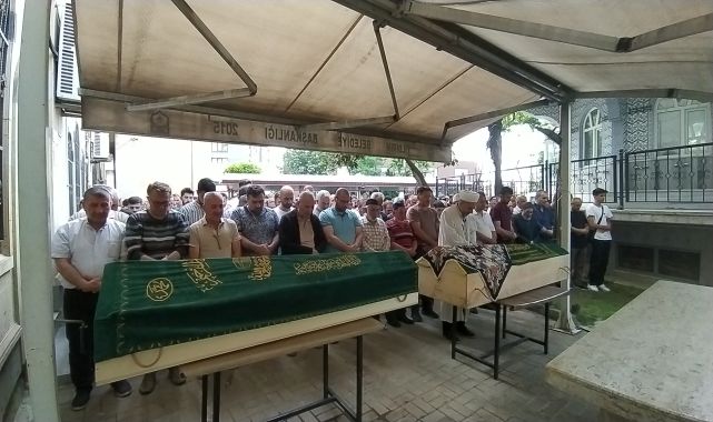 Önce engelli oğlunun, sonra da kendi boğazını jiletle kesmişti; anne- oğul toprağa verildi