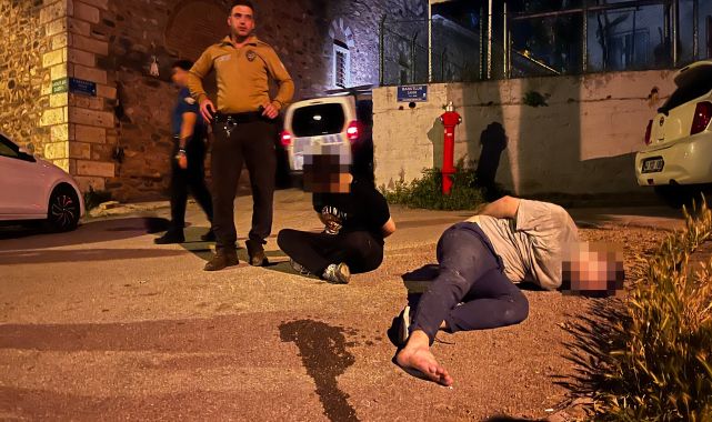 Osmanlı'nın ilk hastanesi Yıldırım Darüşşifası'nın kurşun levhalarını çalarken düşüp yaralandı