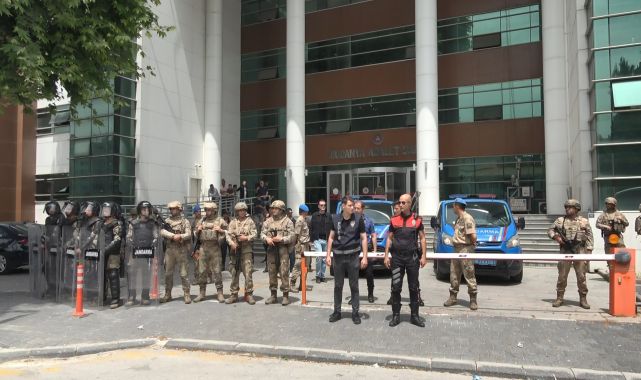 Taksiciyi 20 yerinden bıçaklayan şüpheli, olay sonrası babasıyla restorana gidip alkol almış