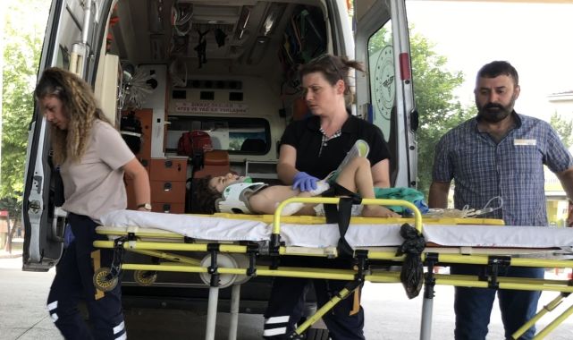 3'üncü kat penceresinden düşen çocuk, ağır yaralandı