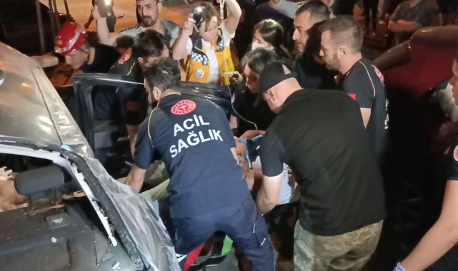 Yarıştıkları iddia edilen iki otomobil çarpıştı: 1 ölü, 2 yaralı