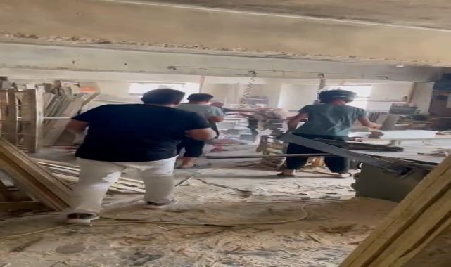 Bursa'da sahibinin elinden kaçan kurbanlığı yakalama anları kamerada