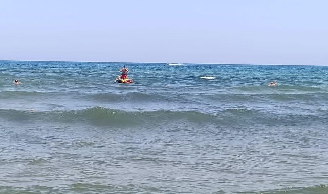 Kandıra&#039;nın 2 plajı hariç tüm plajlarda hafta sonu denize girmek yasaklandı
