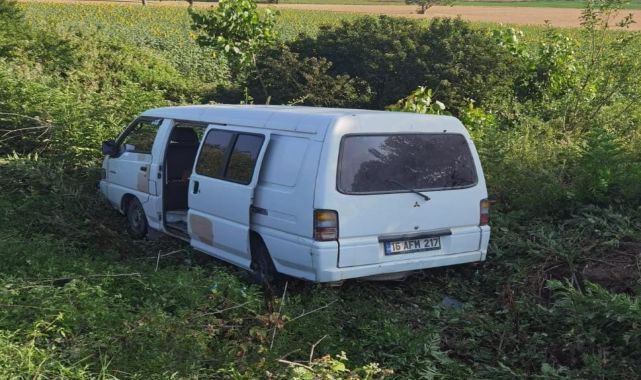 Minibüs şarampole yuvarlandı: 5 yaralı
