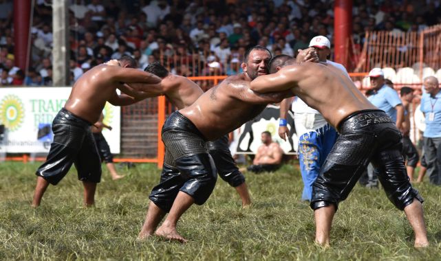 Tarihi Kırkpınar Yağlı Güreşleri'nde, bu yıl 852 pehlivan kol bağlayacak
