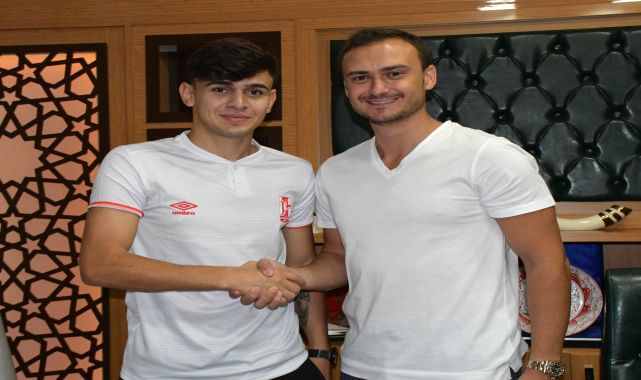 Balıkesirspor'da transfer sürüyor