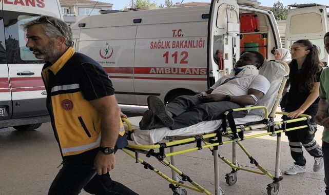 Bursa’da iki otomobilin çarpıştığı kazada Beninli sürücü yaralandı