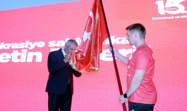 Edirne Valisi Sezer: Darbe girişiminde bulunanlar milletin 3 bin yıllık geçmişini hesap etmediler