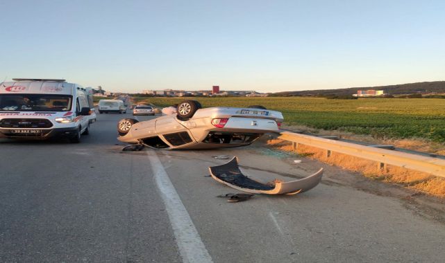 2 otomobil çarpıştı: 4 yaralı