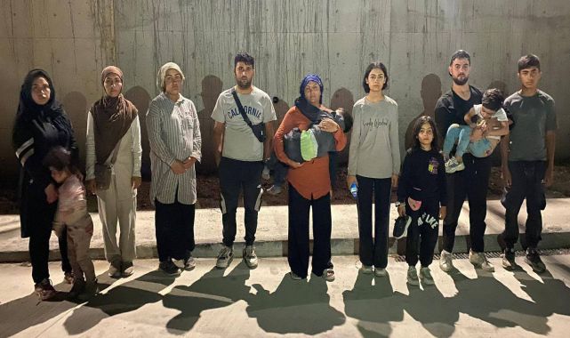 Edirne'de 24 kaçak göçmen ile 1 organizatör yakalandı