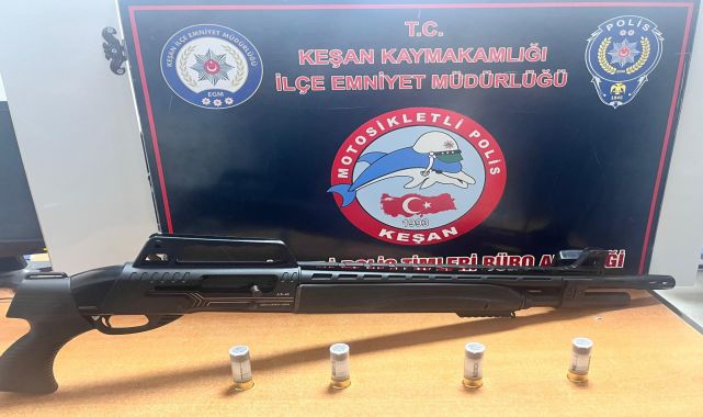 Edirne'de üzerlerinde uyuşturucu ve silahla yakalanan 14 şüpheliye gözaltı