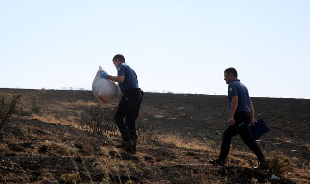Edirne'de yerleşim yerlerine yakın tarlada yangın; 50 dönüm alan zarar gördü