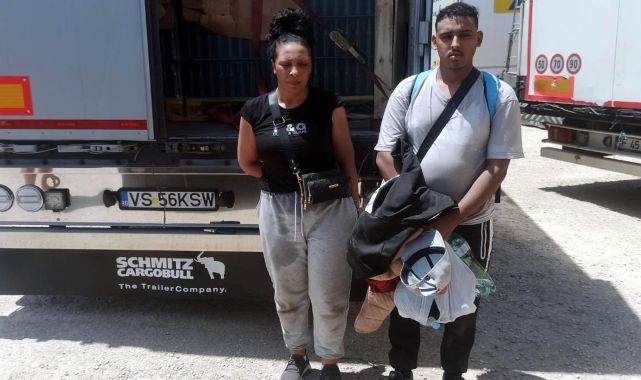 Edirne&#039;de yurt dışına çıkış yapacak TIR&#039;da 2 göçmen yakalandı