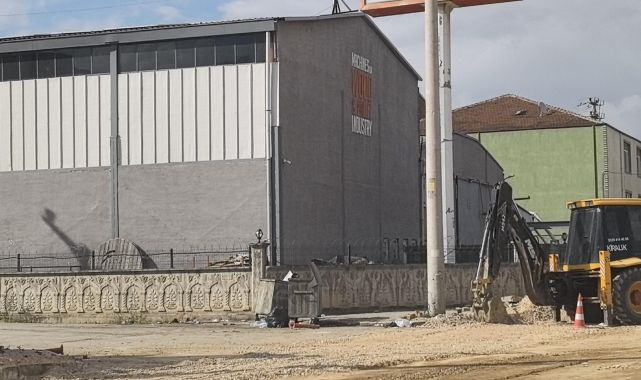Fabrika çatısından düşen işçi, 3 gün sonra yaşam mücadelesini kaybetti