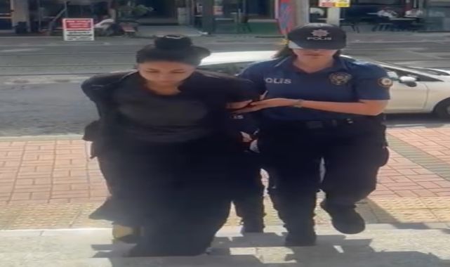 İş yeri sahibini oyalayarak döviz ve Türk Lirası çalan 2 kadın yakalandı