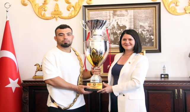 Kırkpınar Başpehlivanı Zeybek: Altın kemerin ebedi sahibi olmak istiyorum