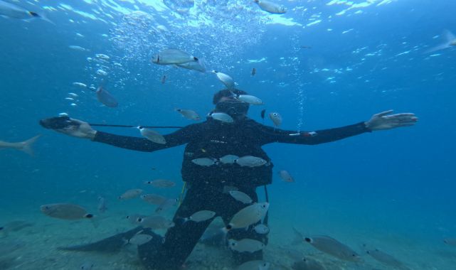 Su altı tutkunları Saros Körfezi'nde tarihe dalıyorlar