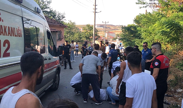 Yolda Karşılaştığı Husumetlisi Olan 2 Çocuğu Vurdu