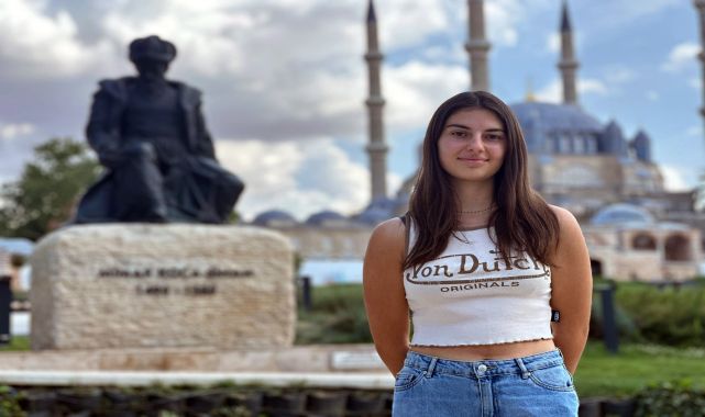 Almanya'da 16 yaşında belediye meclis üyesi seçilen Gülafer: Gençlere örnek olmak istiyorum