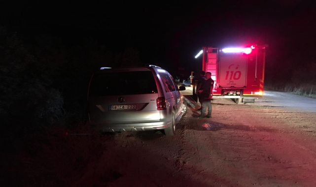 Araç uçurumda asılı kaldı, sürücü 20 metreden düştü